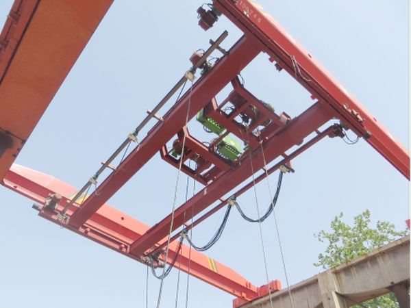 LHB防爆電動葫蘆雙梁橋式起重機(jī)1